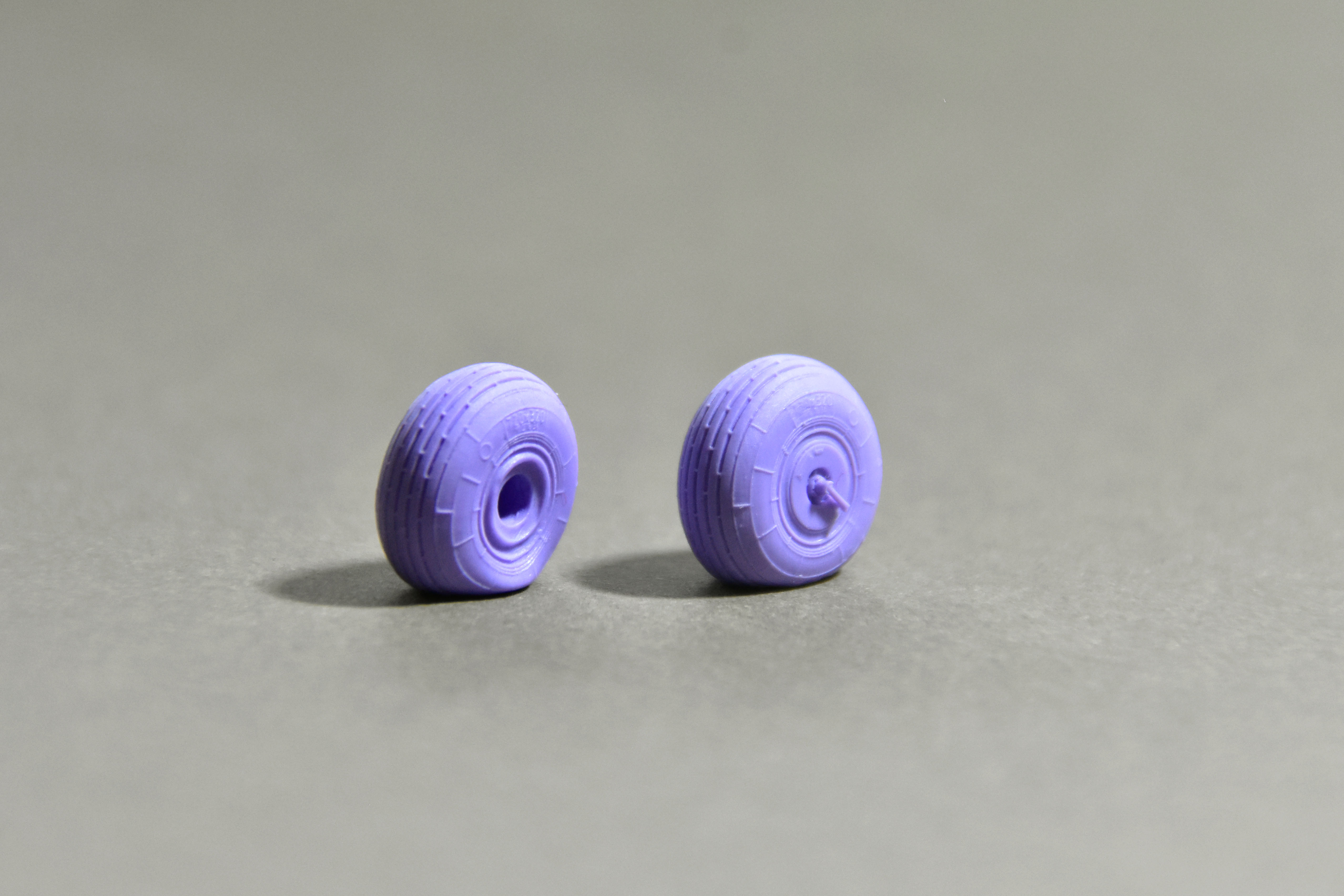 AM7316 Колеса под нагрузкой Ми-24, Ми-35, 1/72