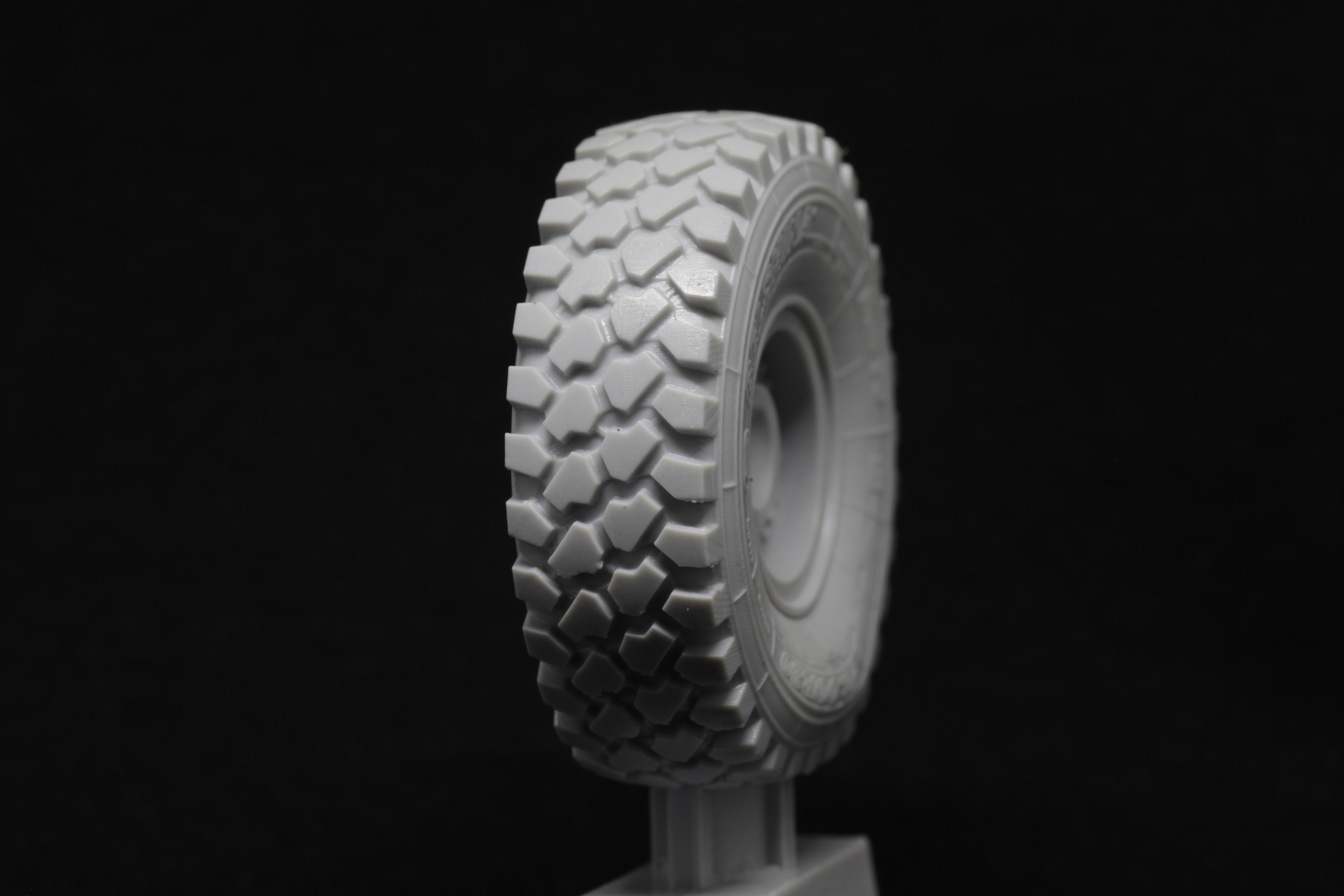 AM3569 Колеса для БТР Бумеранг под нагрузкой (8шт.)