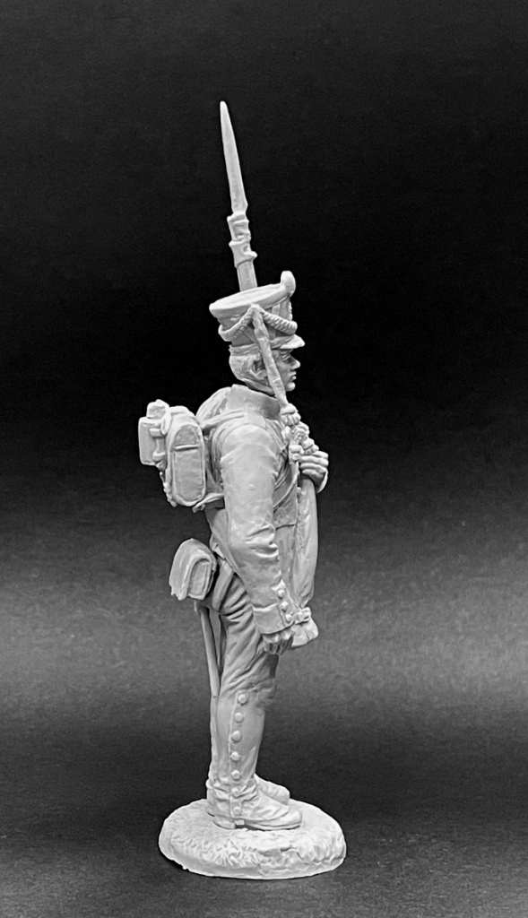 CHM-54268 Рядовой мушкетерских (или егерских) полков, Россия 1812-14 гг. (2 варианта голов, 2 варианта рук, 2 варианта патронных сумок, 2 варианта штыковых ножен). 54 мм. Материал - смола. Chronos Miniatures