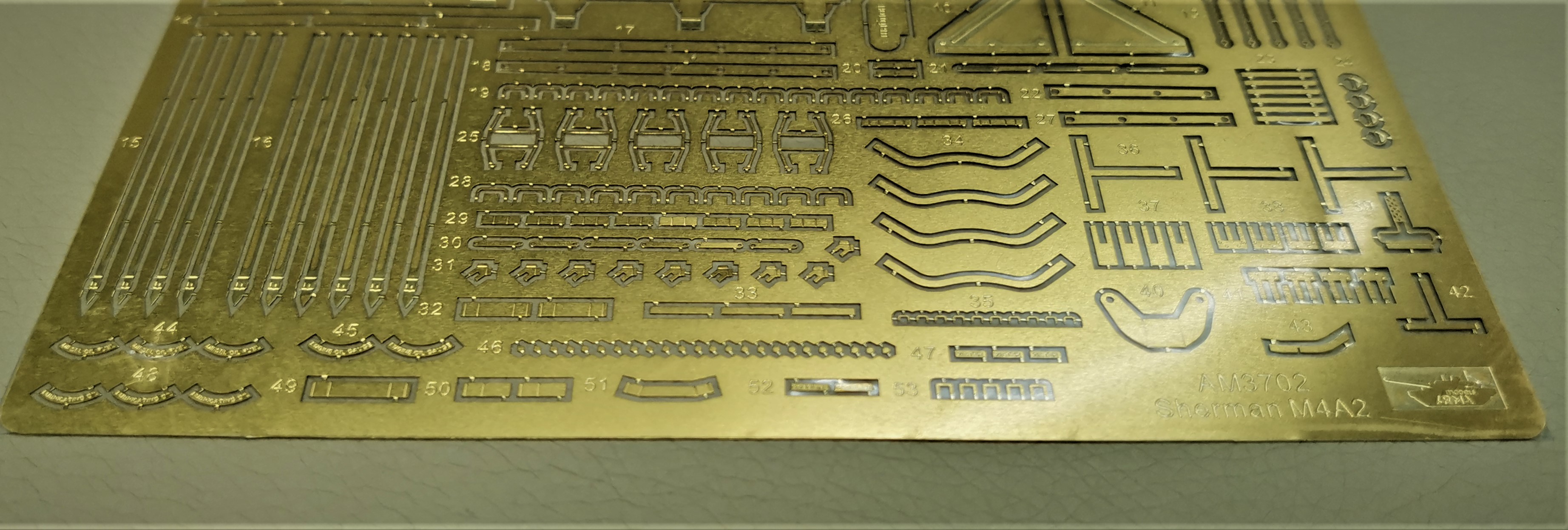 AM3702 Фототравление на Американский средний танк Шерман М4А2