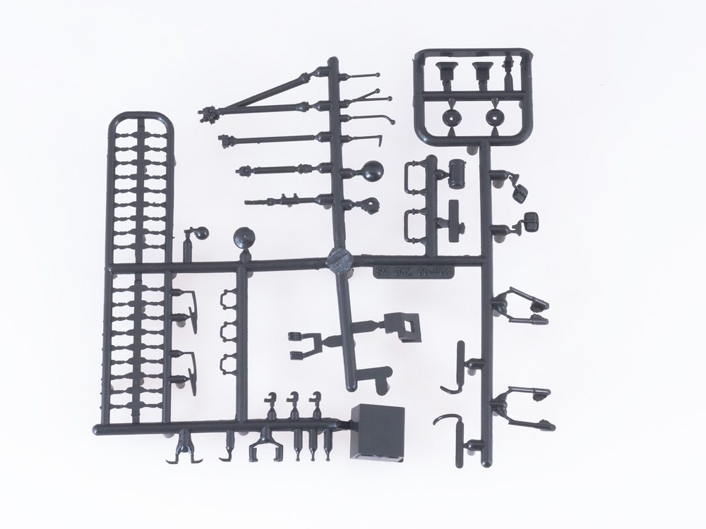 1384AVD Сборная модель Армейский грузовик Горький-66 4х4 AVD Models