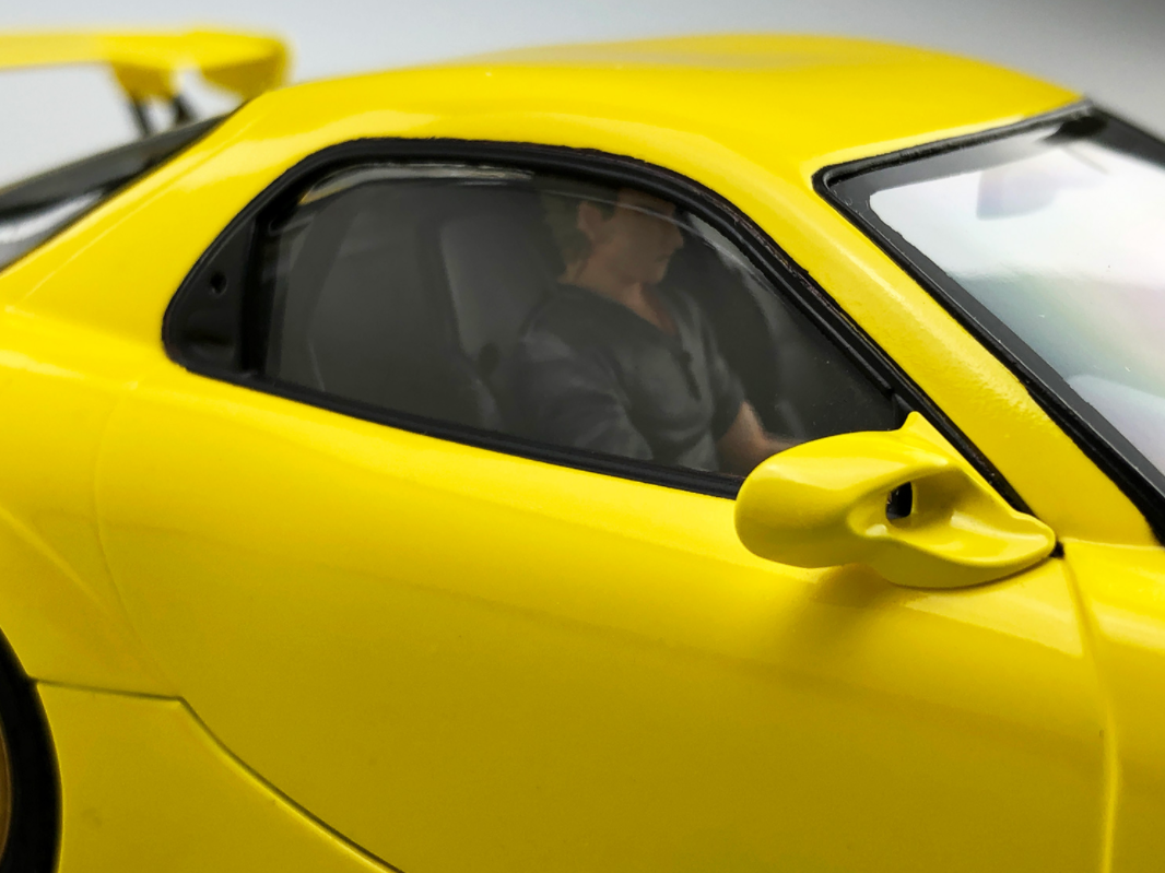 05955 Mazda RX-7 Takahashi Keisuke FD3S (Project-D Ver.) with Figure Aoshima