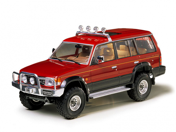 24124 Mitsubishi Montero with Sports Options Tamiya