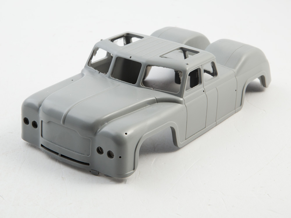 1501AVD Сборная модель Аэродромный тягач МАЗ-541 AVD Models