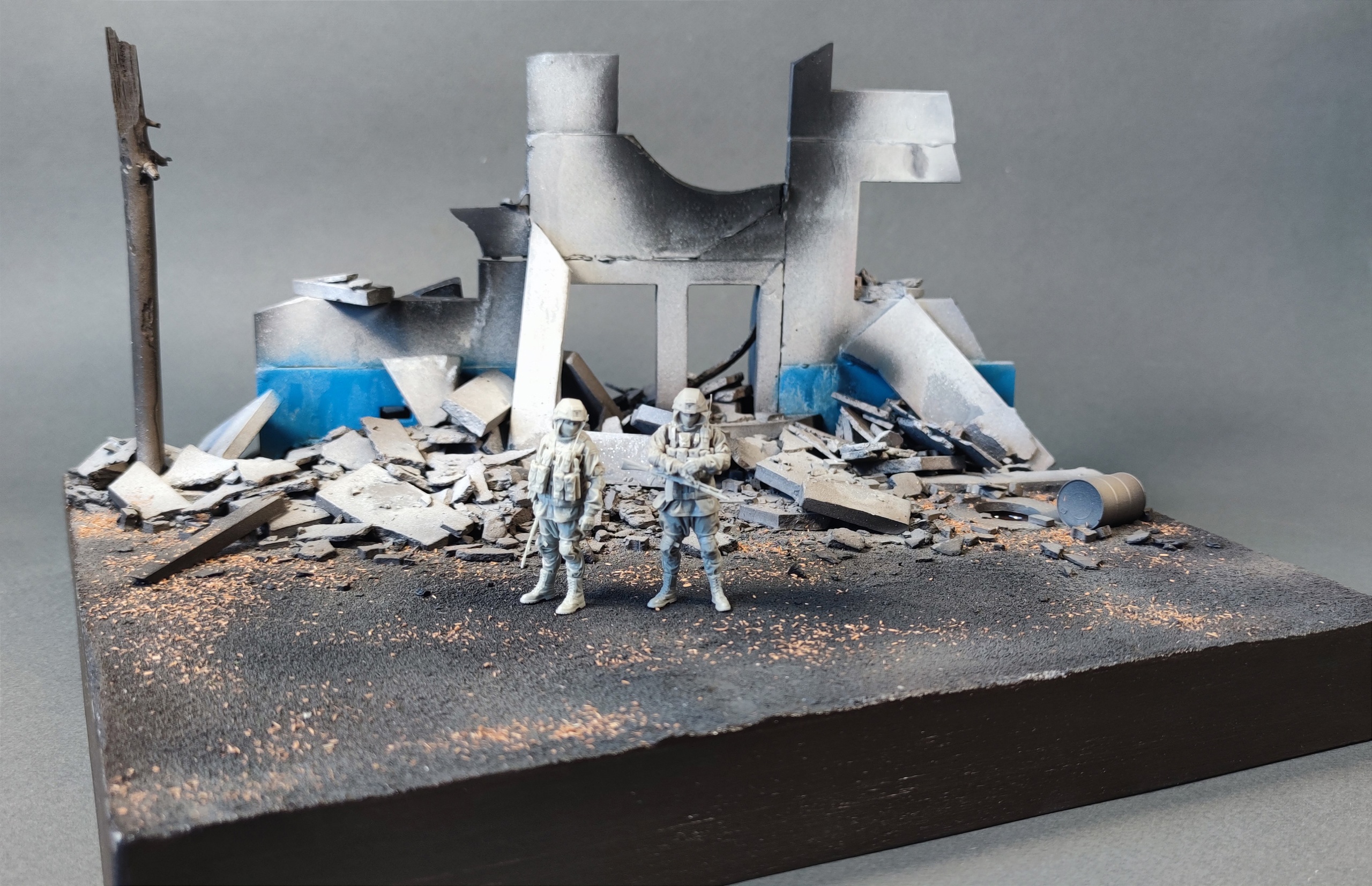 НЕ-35002 Подставка "Бахмут" (При транспортировке возможно повреждения, но их легко устранить)