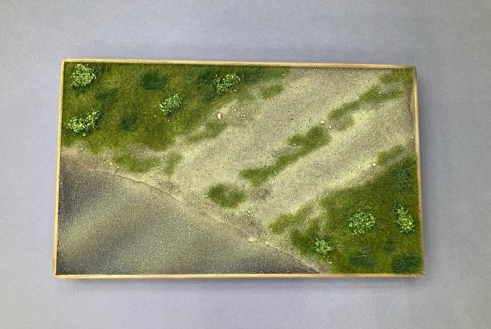 HM01008 Съезд с дороги лето (20*12см, масштаб 1/72)