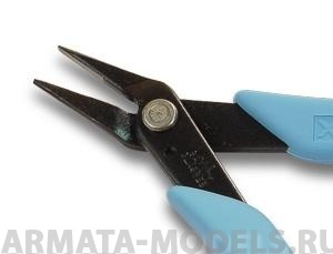 XUR485S Длинноносые плоскогубцы с рифлеными губками
