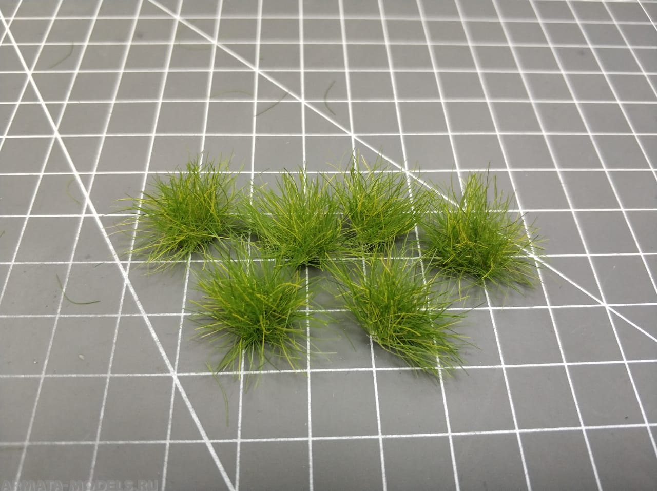 3047 Кочки травы 12мм светло-зеленые 40 шт