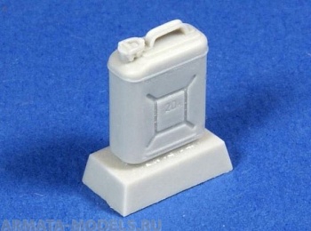 RE35-186 Дополнение для моделей WWII 20l Soviet Army Canisters