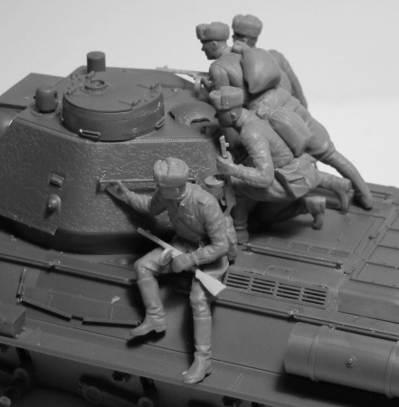 35368 T-34-76 с советским танковым десантом ICM
